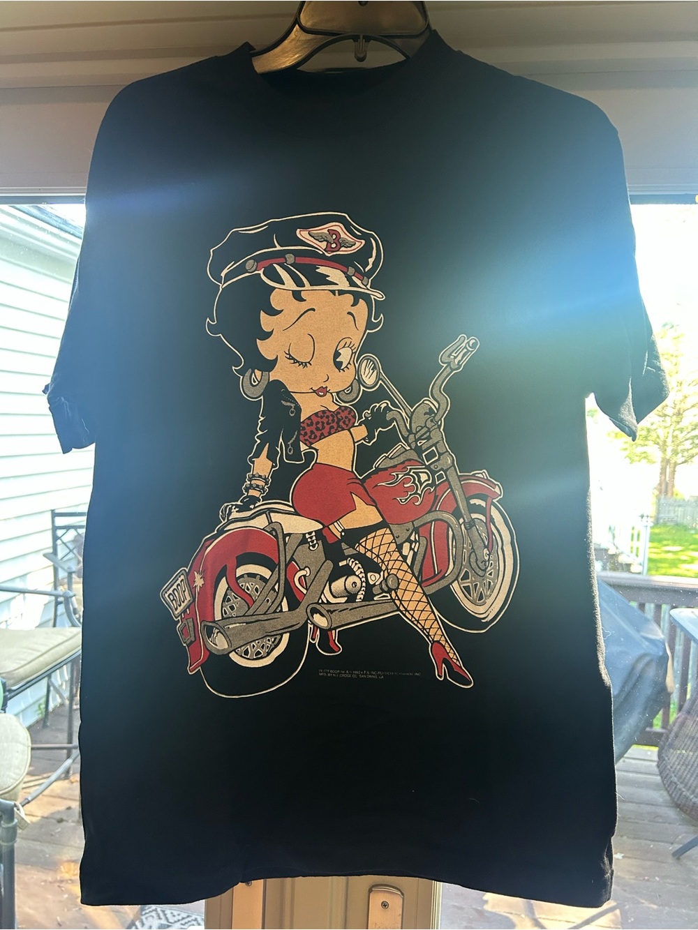 Betty Boop Girls' Black Graphic Tee with Red Motorcycle Art - Picture 4 of 4